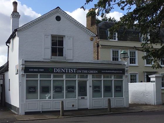 outside 1 2018 560x420 Building of the clinic